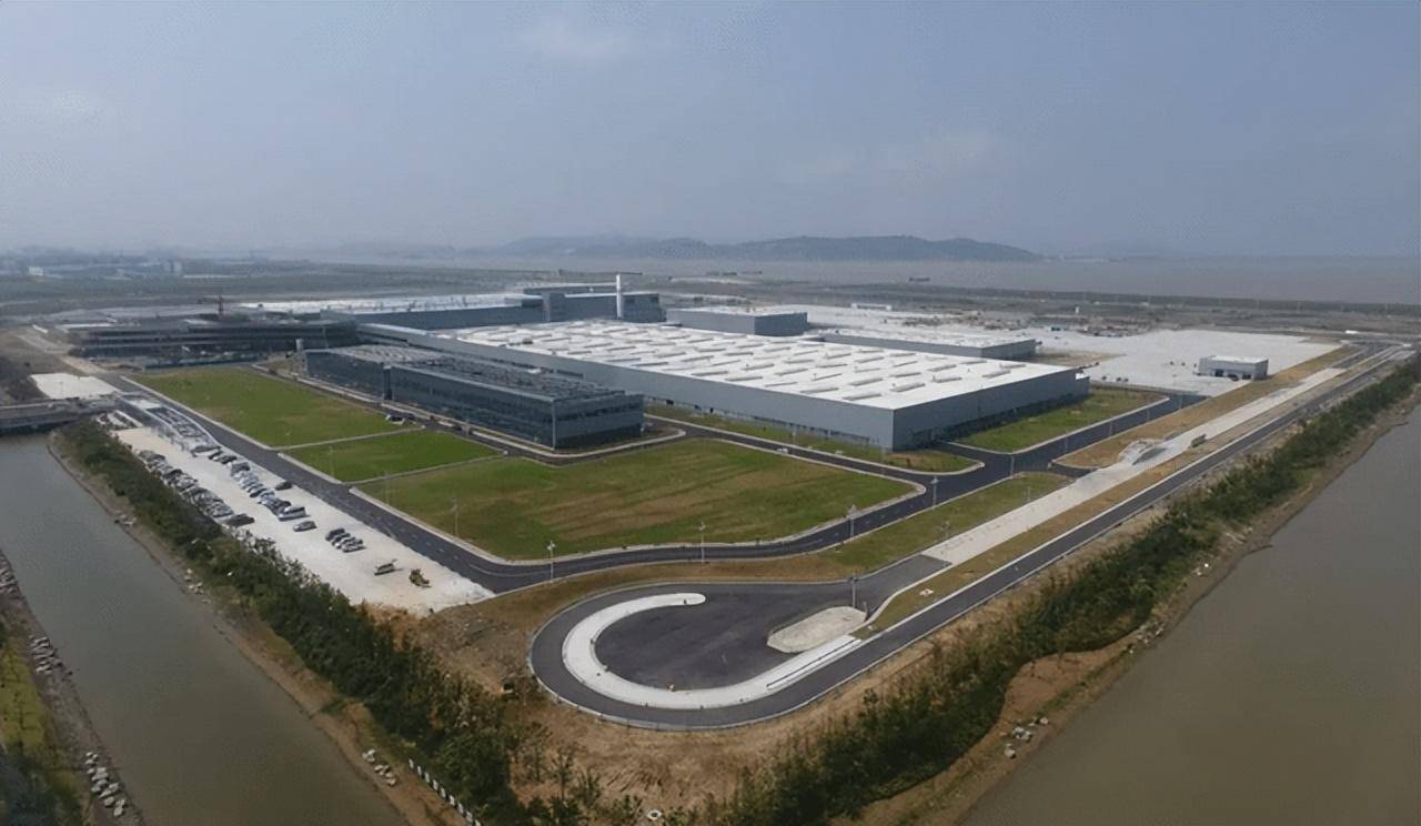 作为真正的全能型选手,威马脚踏实地_搜狐汽车_搜狐网
