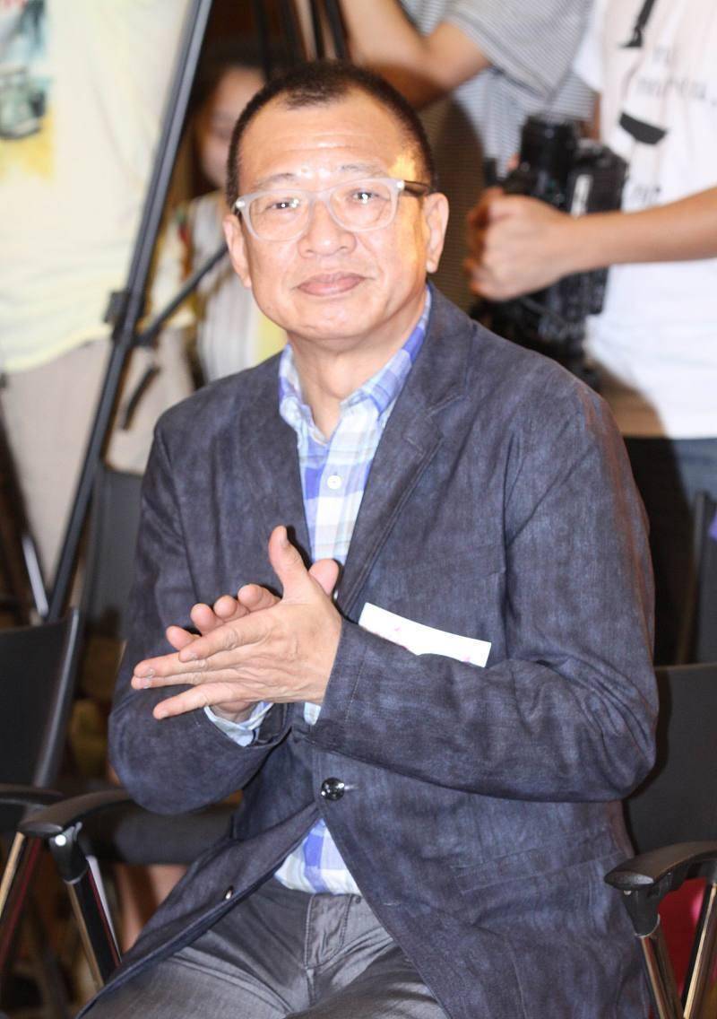 纵横演艺圈半世纪74岁许绍雄的快乐人生:我都没死,退什么休_东西_角色