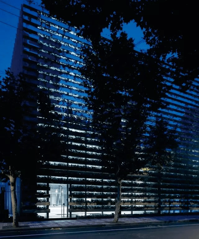 隈研吾何许人?网红路番禺路上的z58你知道吗?_建筑_空间_玻璃