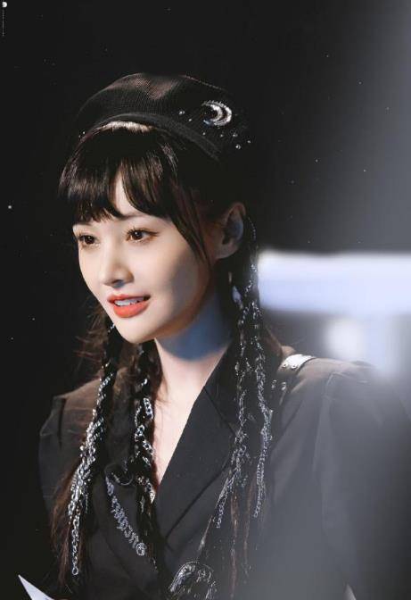 看完《追光吧哥哥》,网友不由感叹:中年男星在娱乐圈也太好混了_表演