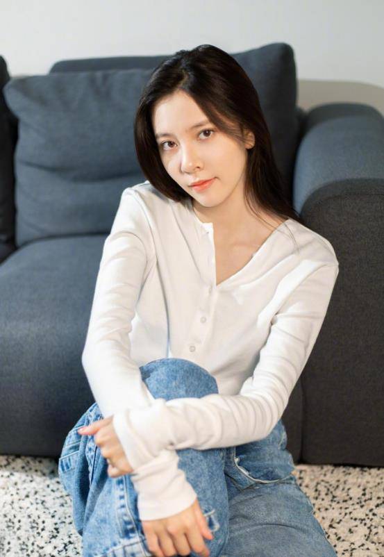 半糖女孩宋妍霏,颜值衣品双双在线,爱健身的她又甜又飒_动作_运动