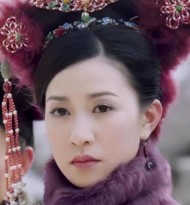 佘诗曼打破"烟熏妆"魔咒,只需一个"眼神",凭宫廷剧再次翻红_时候_角色