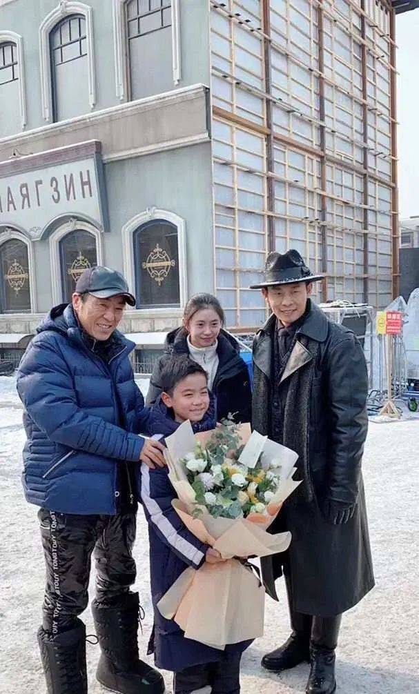 "这个12岁男娃,演技绝了_韩昊霖_徐峥_冬冬