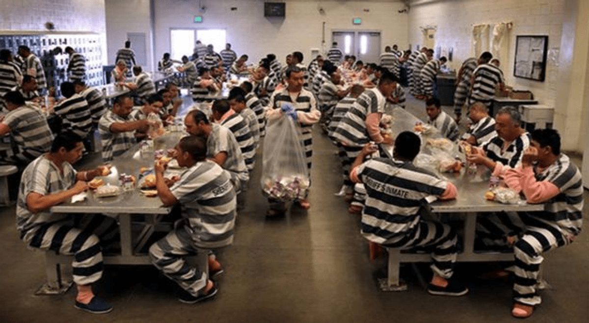 监狱,在世界尽头的永冻层,堪称是无期犯人的人间炼狱_地区_北极圈