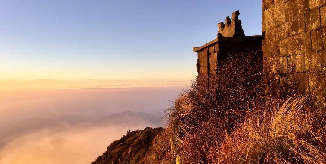 军峰山山顶图片