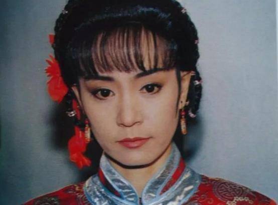 刘雪华年轻颜值真高,可惜情路坎坷,63岁白了头仍单身一人_琼瑶_电视剧