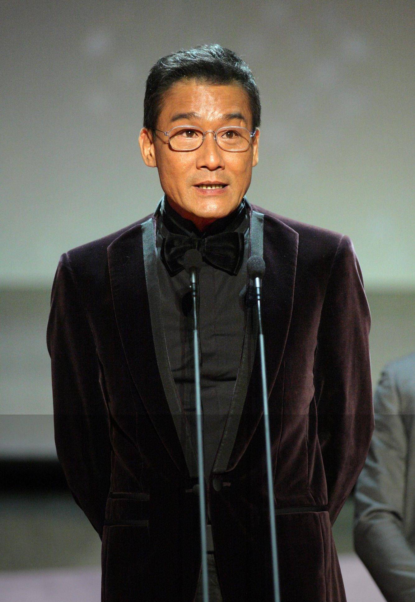 江嘉年_妻子_工作