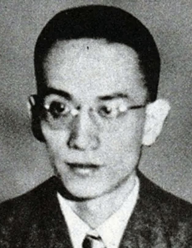 1947年,汪精卫的走狗丁默邨被判处死刑,枪决前吓得