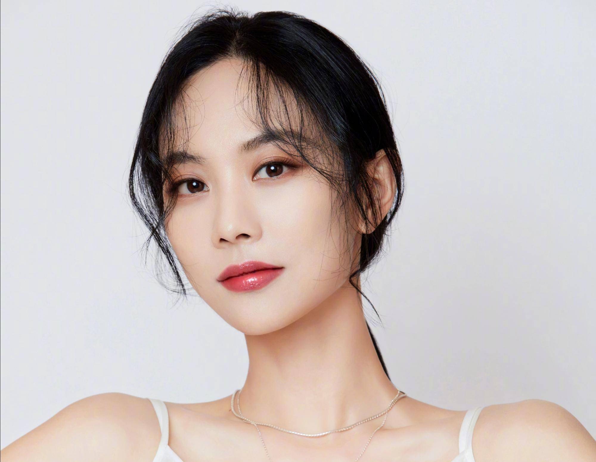 王霏霏是美妆博主吧?分享的护发的4个方法,太实用了_头发_效果_头皮