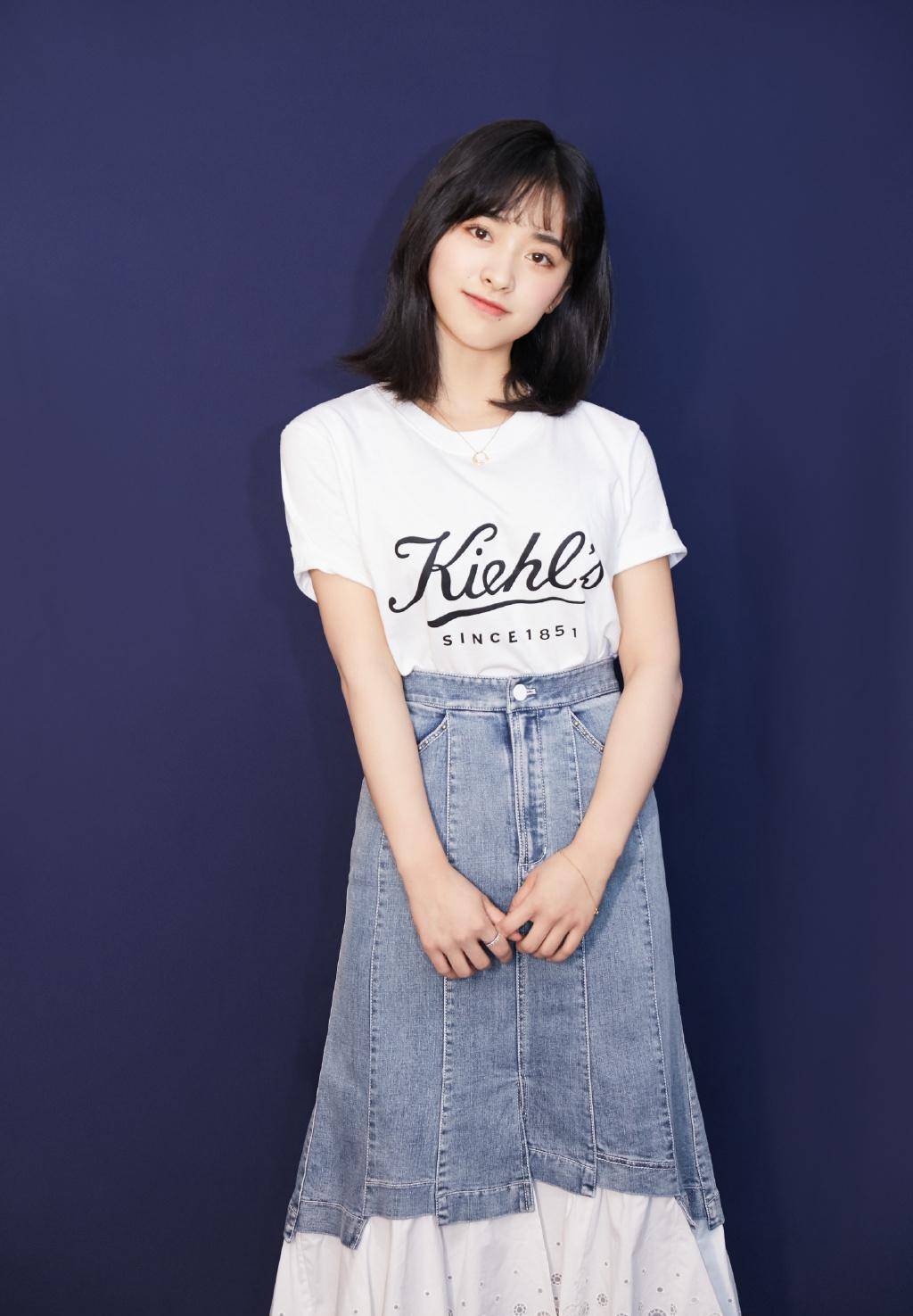 沈月最新杂志大片出炉,大胆挑战黑唇粗眉,网友:被丑到了_线条_效果