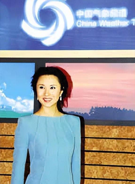 裴新华:家族背景让人羡慕,被造谣是张斌前妻,今回归家庭当阔太_电视