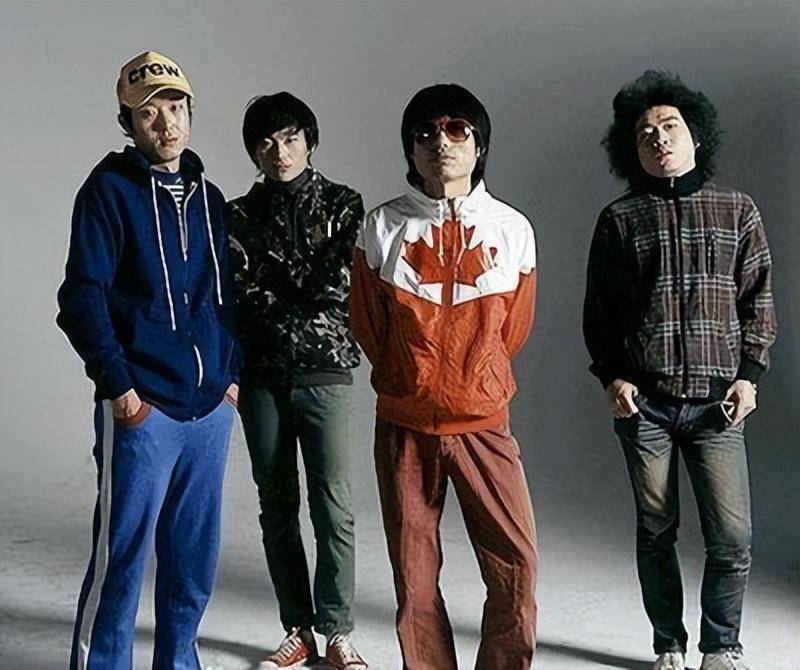 gala乐队:粉丝花钱只为听"跑调破音",一首英文歌让全世界沉默_网友