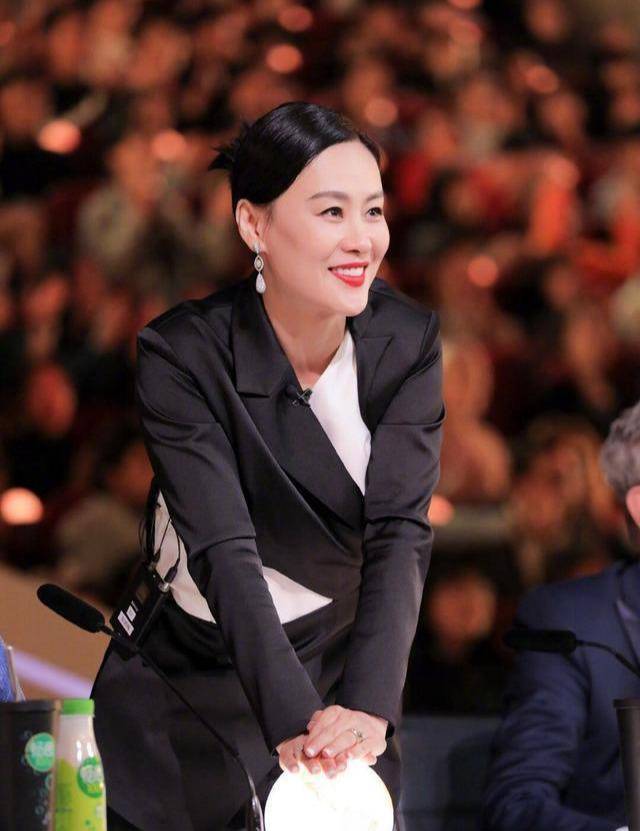 她16岁出道,嫁大12岁外国老公改身份,9次试管失败至今无儿无女_邬君梅