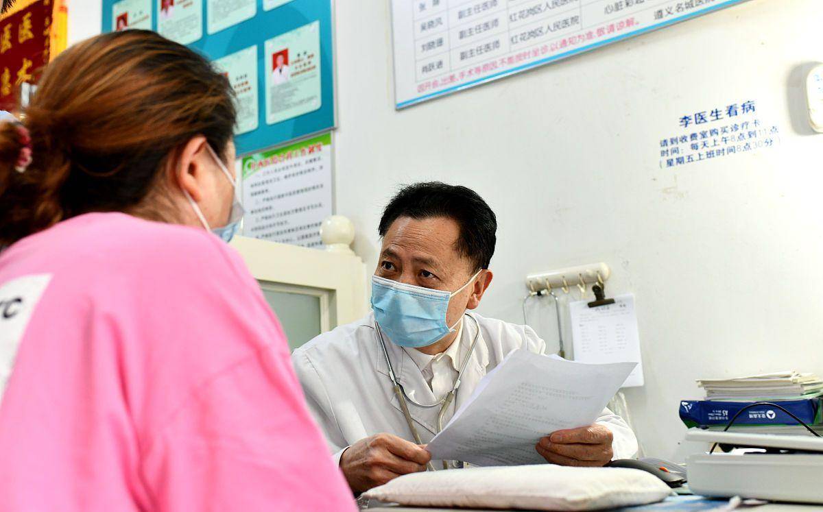 "自从得了胃病,胃镜我也是每两年就做一次,但是每次都说是浅表性胃炎