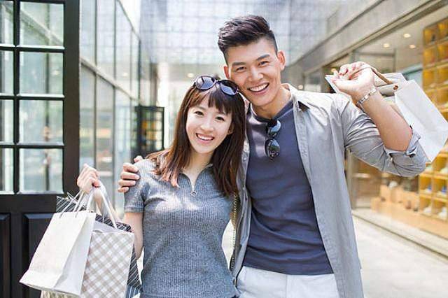 二婚儿媳怀孕吃水果被婆婆责骂,男:气愤_小影_老公_关系