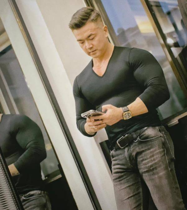 李沛旭娇妻"无罩"正脸首度曝光!网惊呼:难怪都不露脸_网友_好友_大嫂