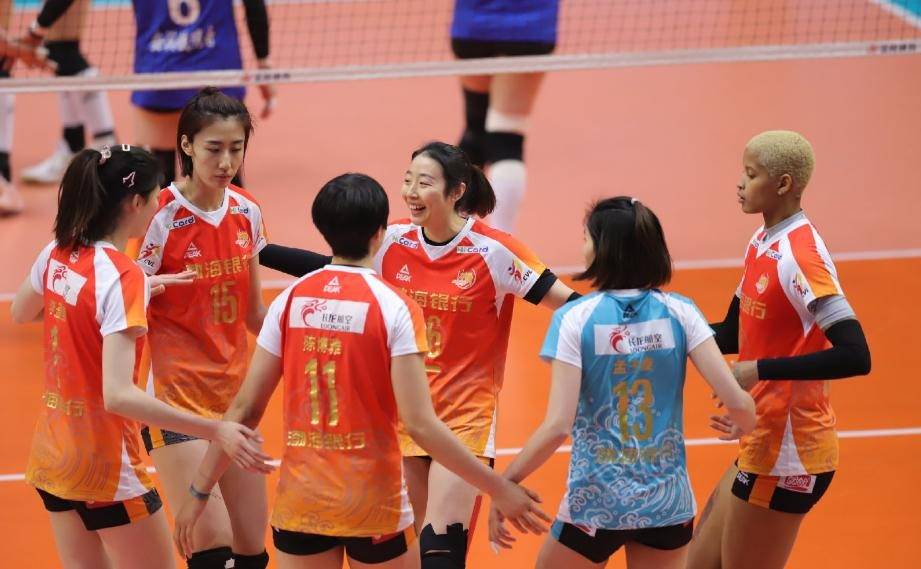 李盈莹和陈博雅3局连得3分!巴尔加斯25扣18中,实力差距大到走马观花