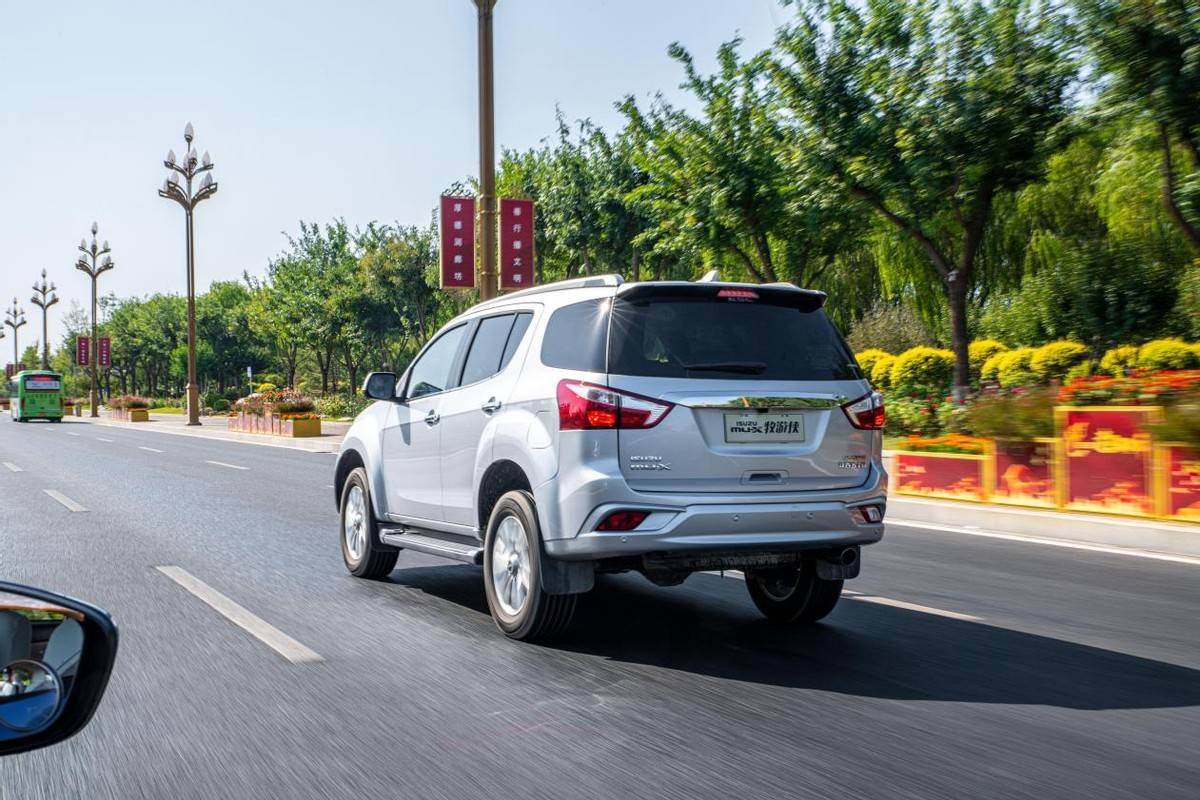 够亲民 够硬派 试驾五十铃mu-x牧游侠2.0t汽油版_搜狐汽车_搜狐网