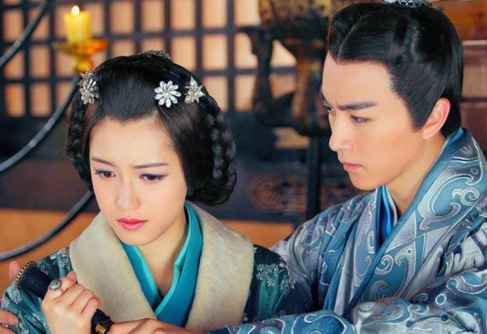 古代女子十三四岁就得嫁人,男子为何喜欢娶这么小的女孩为妻?