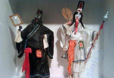 无论是富可敌国还是无立锥之地,谁人都无法逃掉他们手中的勾魂棒.