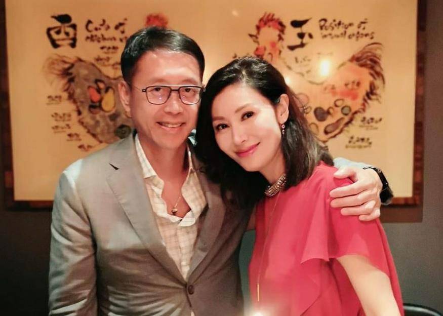 李嘉欣被譽為最美港姐,許晉亨也很帥,但他們的兒子很普通_許建桐_徐建