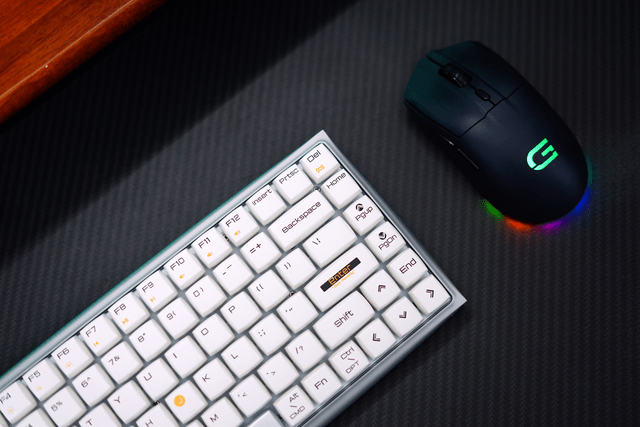 开箱体验杜伽Hi Keys，一把与众不同的潮流键盘，有颜值有手感