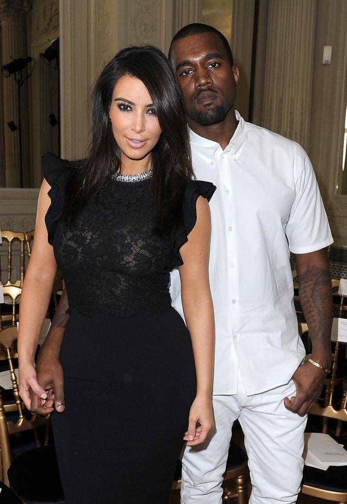 金·卡戴珊和丈夫依然分居,侃爷想呆在农场专心创作不愿回洛杉矶_生活