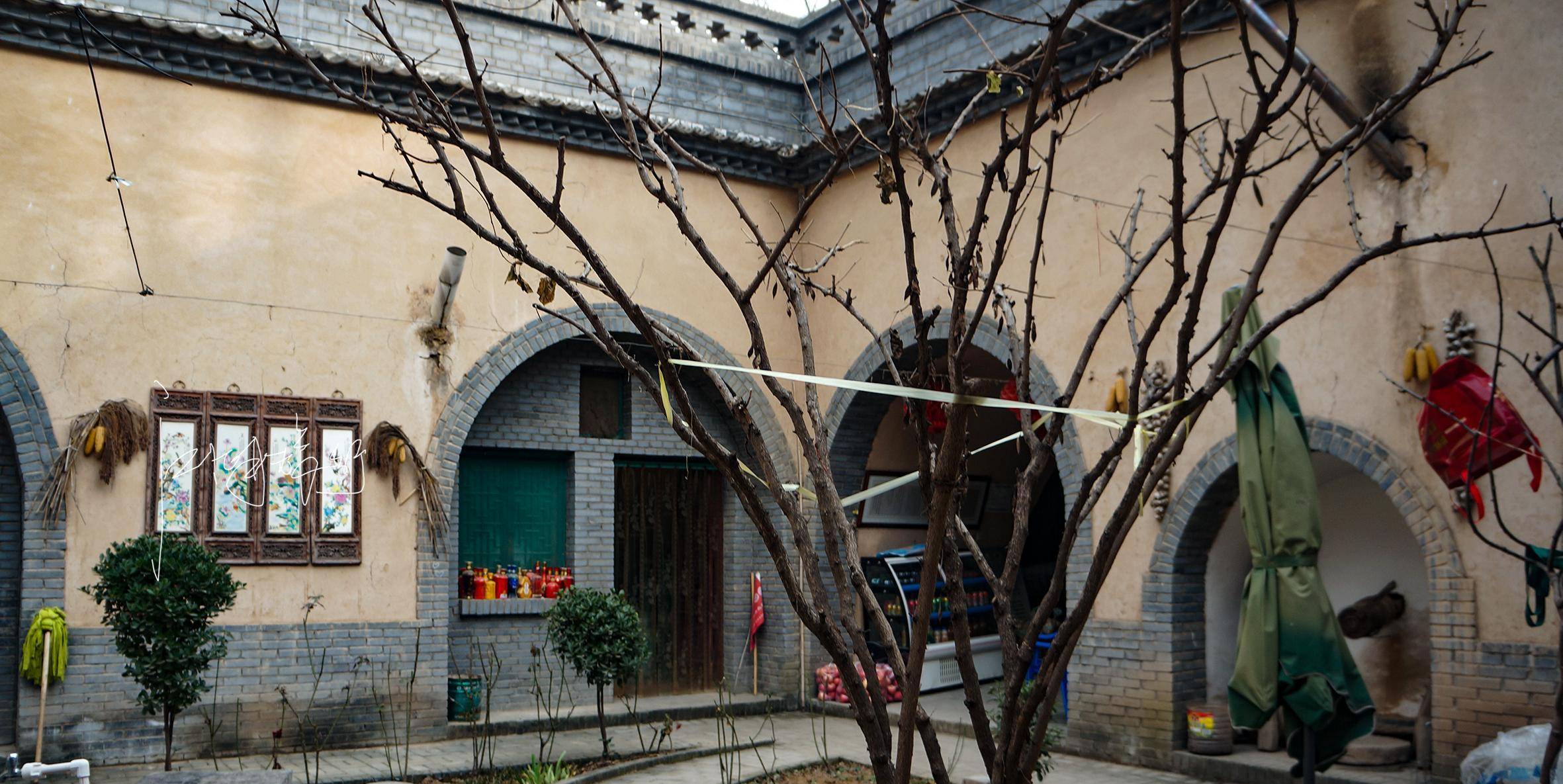 陕西三原有个地窑古村,奇特民居地坑院星罗棋布,位置偏僻游人少_柏社