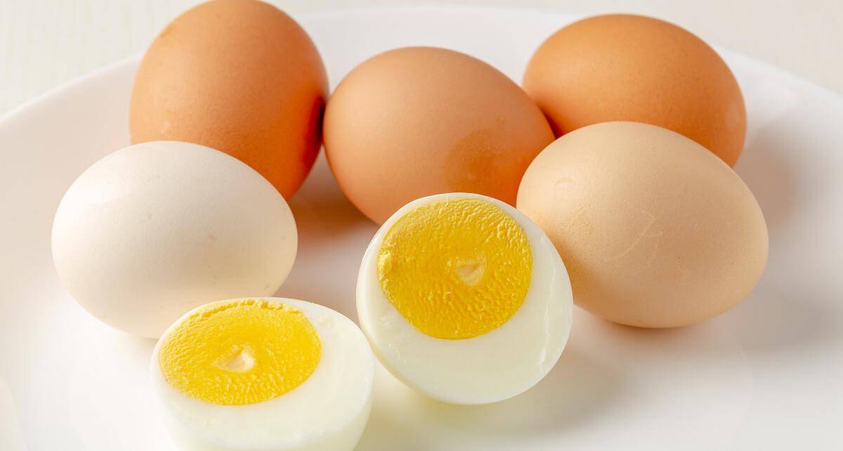 据公开的介绍,除了这篇熟鸡蛋孵小鸡的论文,该校校长郭平还写过其他