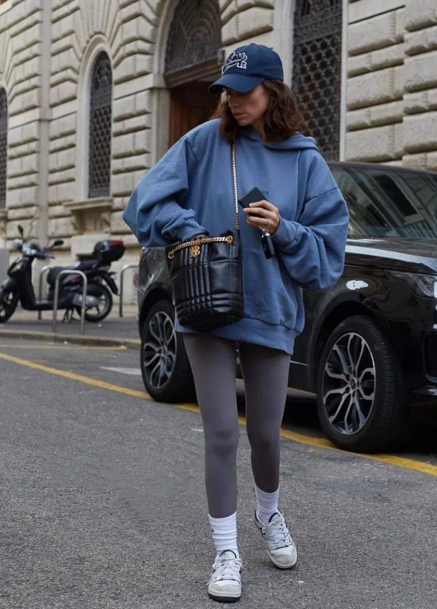 今年冬天火了这双"堆堆袜",洋气又不冻脚,明星潮人都已穿上了