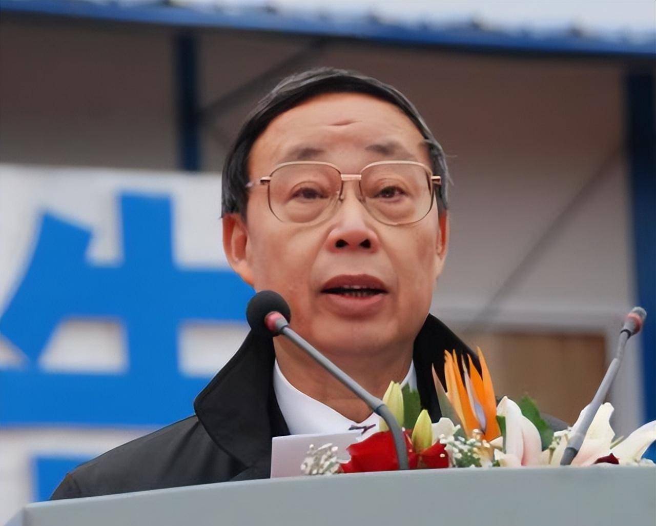 林树森:60岁从政贵州,是贵州的好省长,退休到大学教书,今76岁_工作