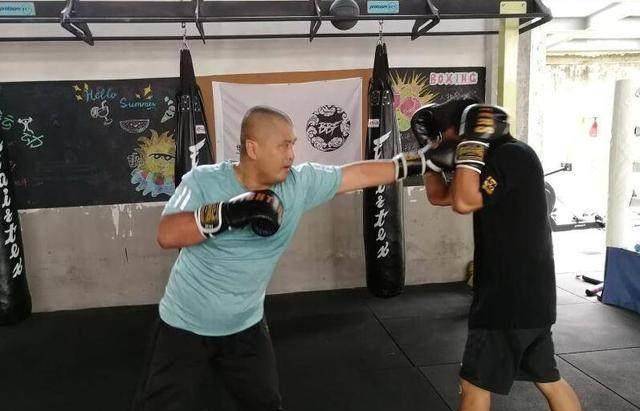 太极雷雷直言传武现状很可悲,承认拳击和泰拳是战立格斗精华_比赛