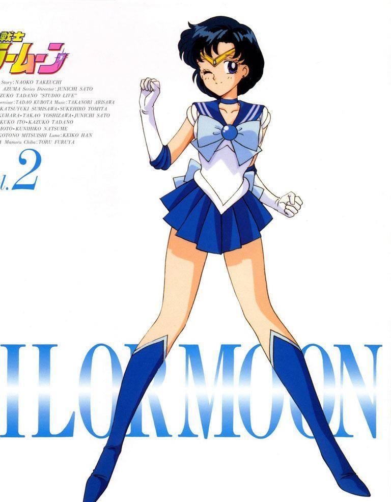 水兵水星水野亚美被黑猫露娜发现后,成为第一名美少女水手战士.