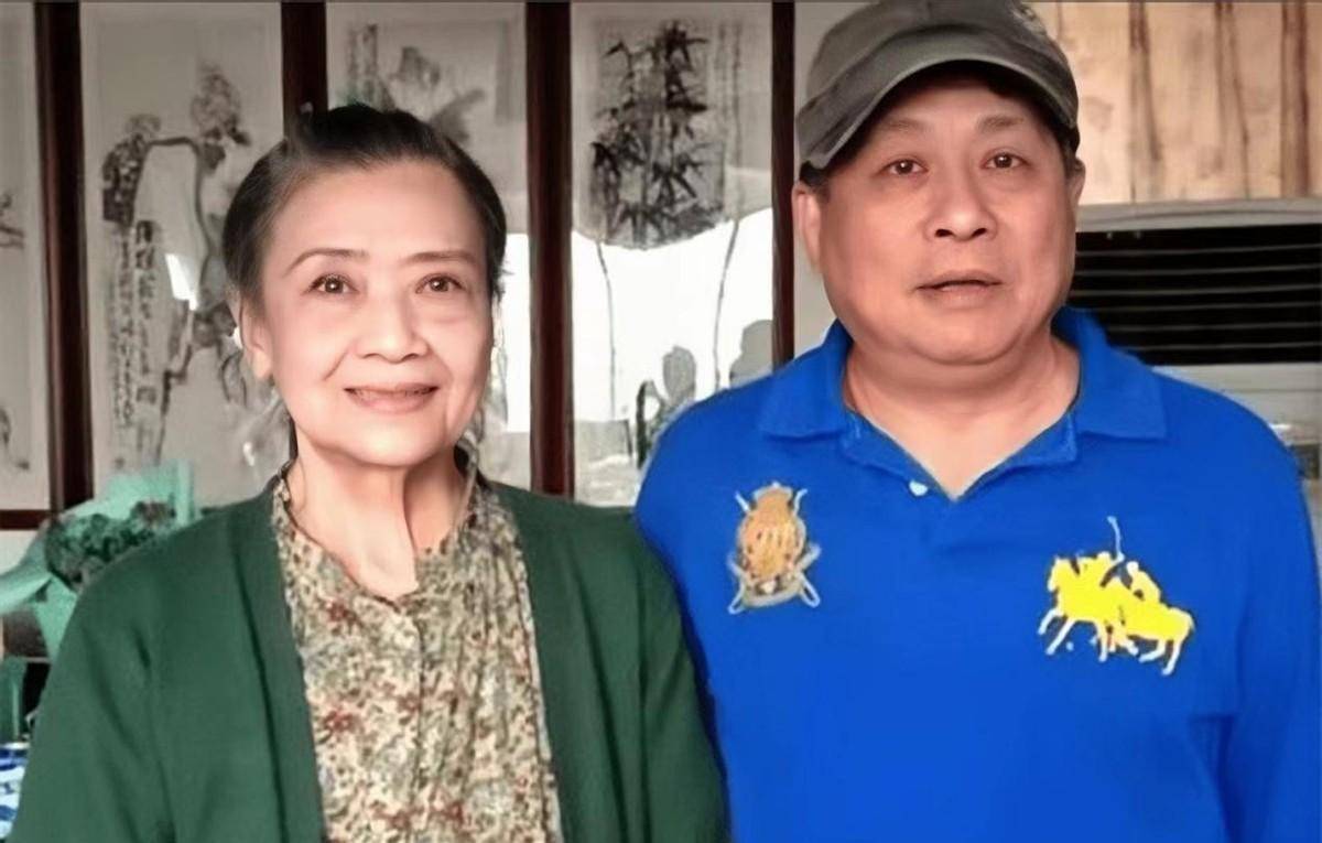 朱逢博:41年婚姻催人泪下,丈夫离世后,独自守着骨灰生活14年_施鸿鄂