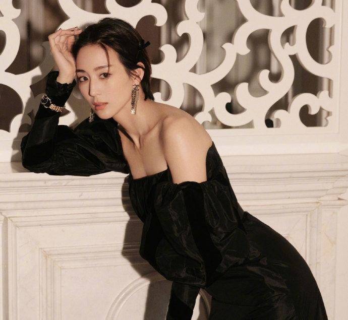 吴亦凡_章若楠_穿着