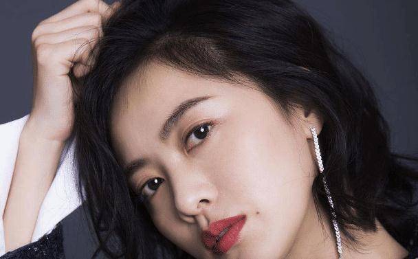 出道多年的以下两位演员,有着娴熟的演技,却一直处于