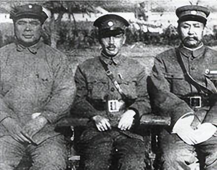 1931年,冯玉祥卖掉北京房产,购买电台转赠我党,解决通