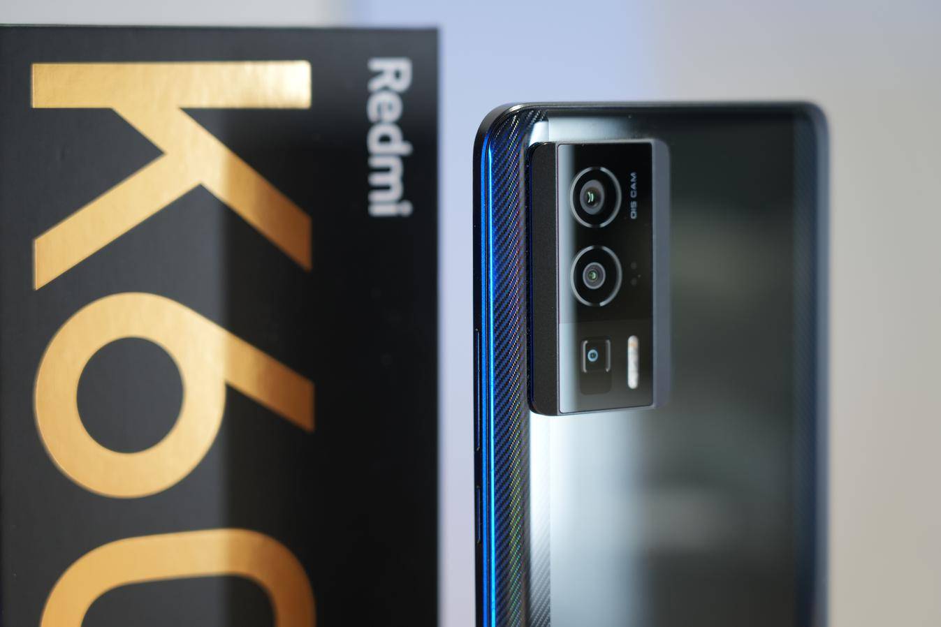 原创
            售价2499元却供不应求，5500mAh+OIS光学防抖，好评率高达98%3