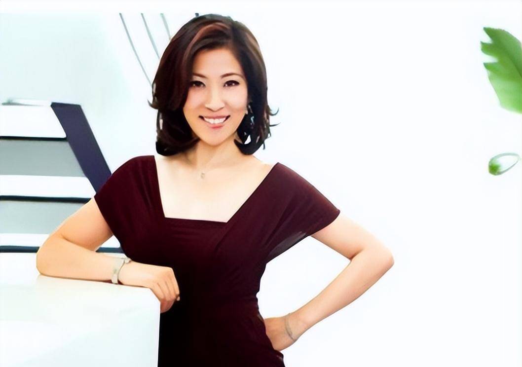 体坛头号叛徒吴冰:卷走44亿逃亡美国,住别墅买飞机,拒绝回国_成绩