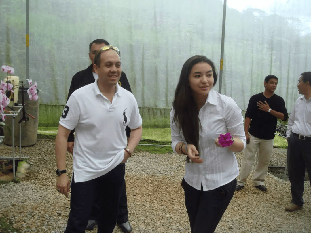 马来西亚王妃出逃曝光王室丑闻！网友：不是谁都能成为凯特王妃…_搜狐网