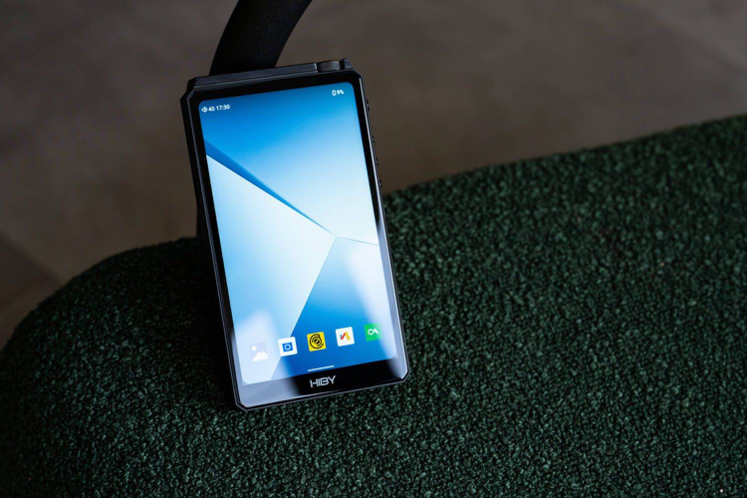 而如果直面r6iii的几个竞品,其实无非是山灵m6pro,飞傲m11plus