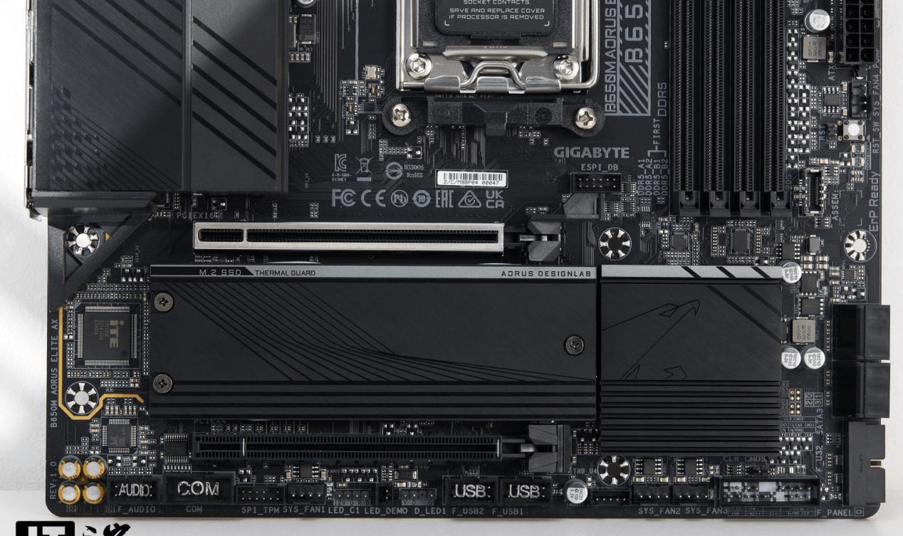 技嘉b650m 小雕 aorus elite ax 图赏:强劲驱动锐龙 7000 系列_主板