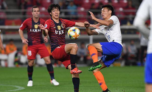 宋文杰在青岛中能踢出名堂之后,大家都认为他会成为像姜宁和郑龙这样