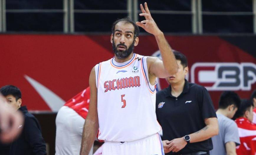 cba35岁外援又砍下大号三双,防不住啊_哈达迪_比赛_进攻