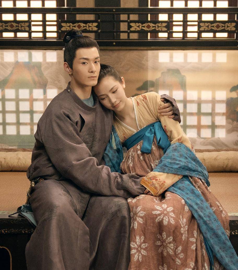 配角几乎都是于正戏里的老熟人.《骊歌行》的咖位,李一桐更胜一筹.