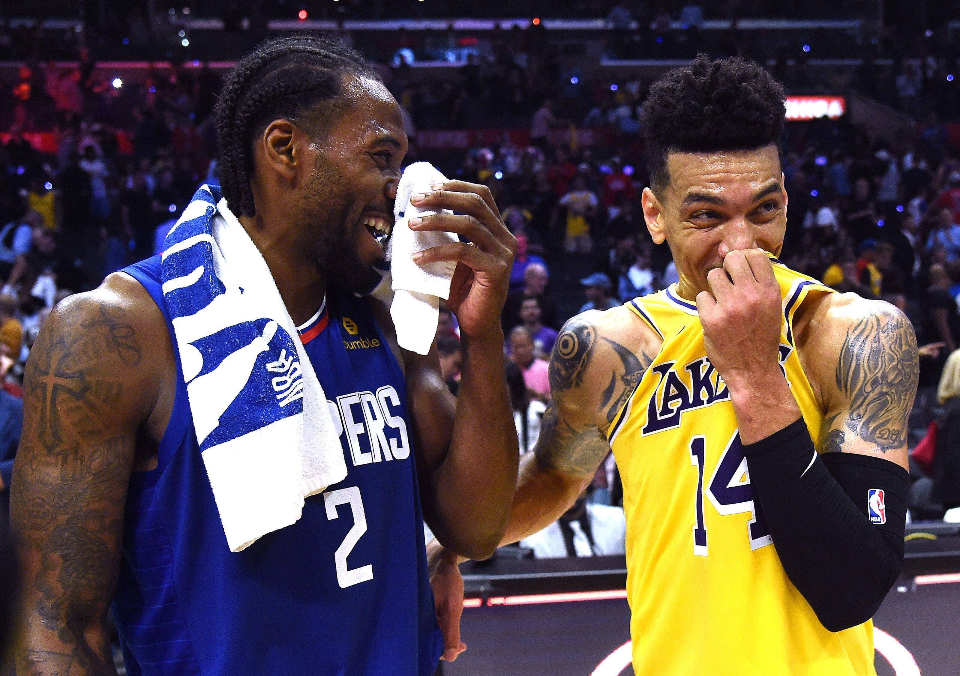 冠军后卫末节坐板凳,他真值千万年薪?_湖人队_格林_丹尼