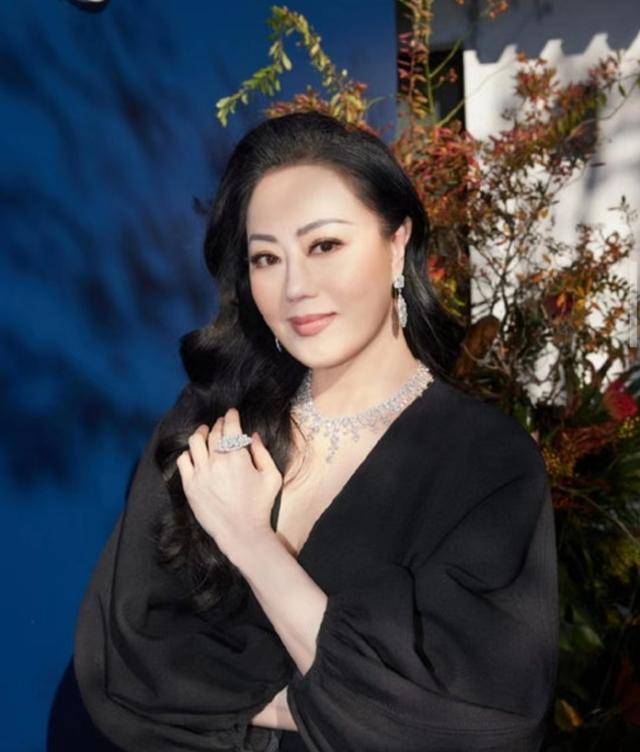 59岁女演员张小蕙自曝身上有很多痕迹:当时我疯了_张晓慧_问题_张小慧