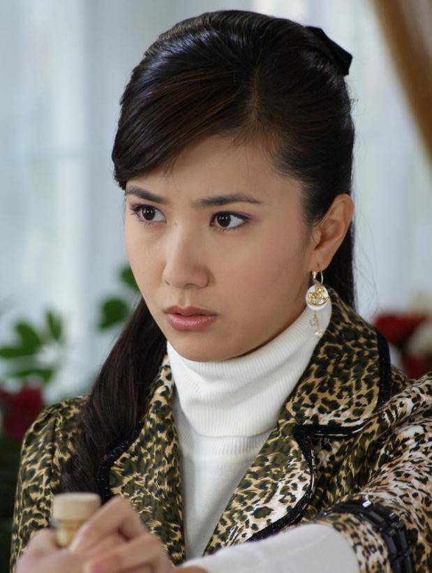 印小天与哈林娜离婚5年了,如今两个人的生活相差太大_成为了_哈琳娜