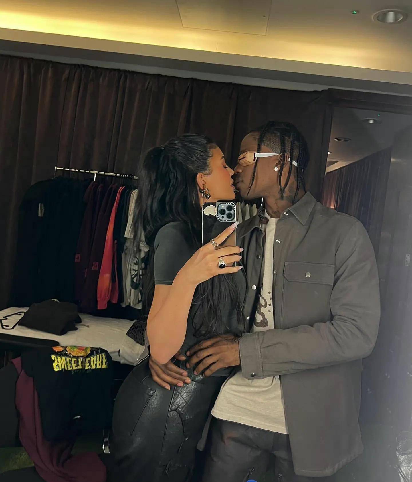 凯莉·詹娜kylie jenner与travis scott再分手,生二胎不满一年_复合