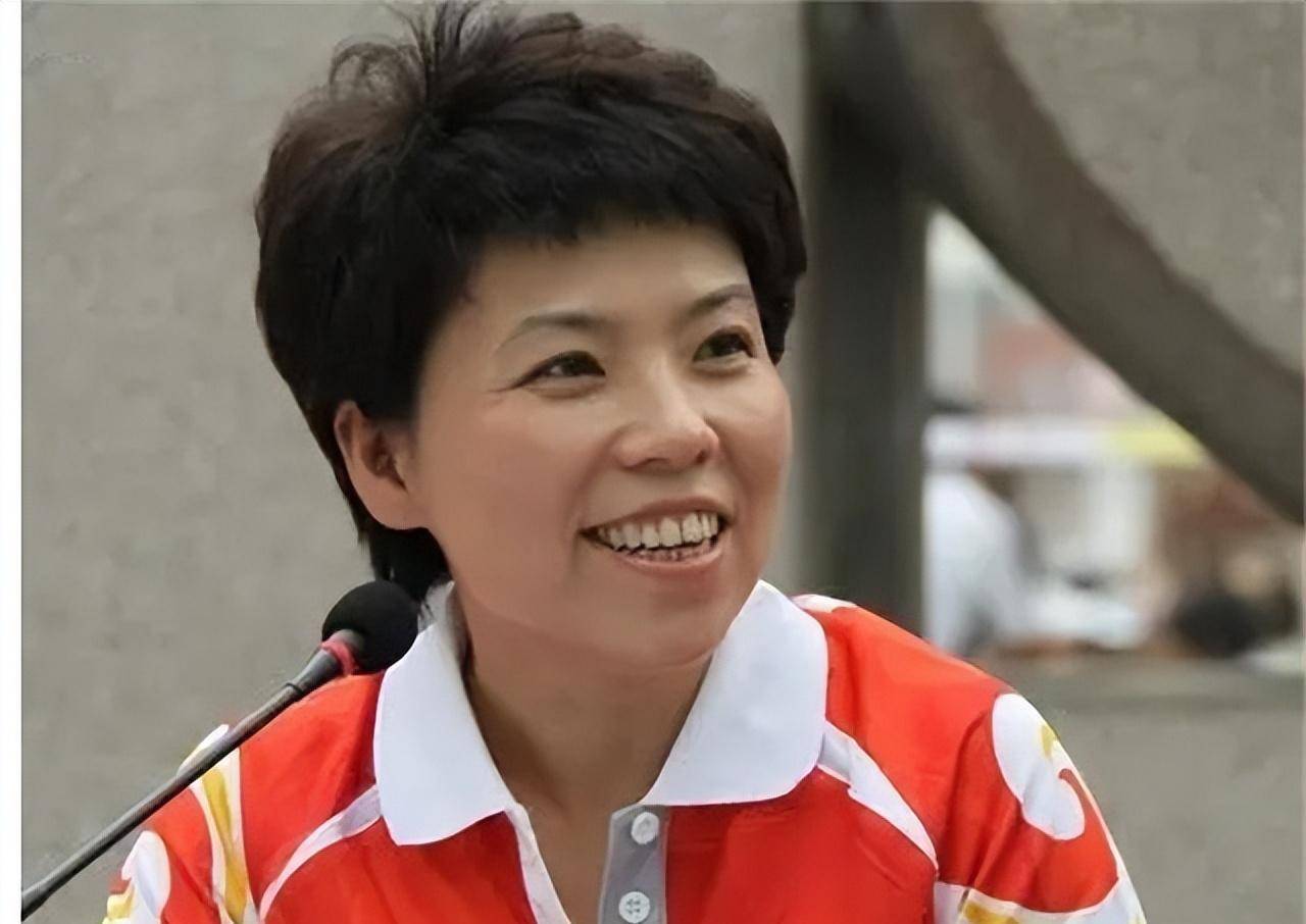 国乒女神白杨:与马琳谈恋爱被开除,38岁嫁富商,今生活幸福_训练_乒乓